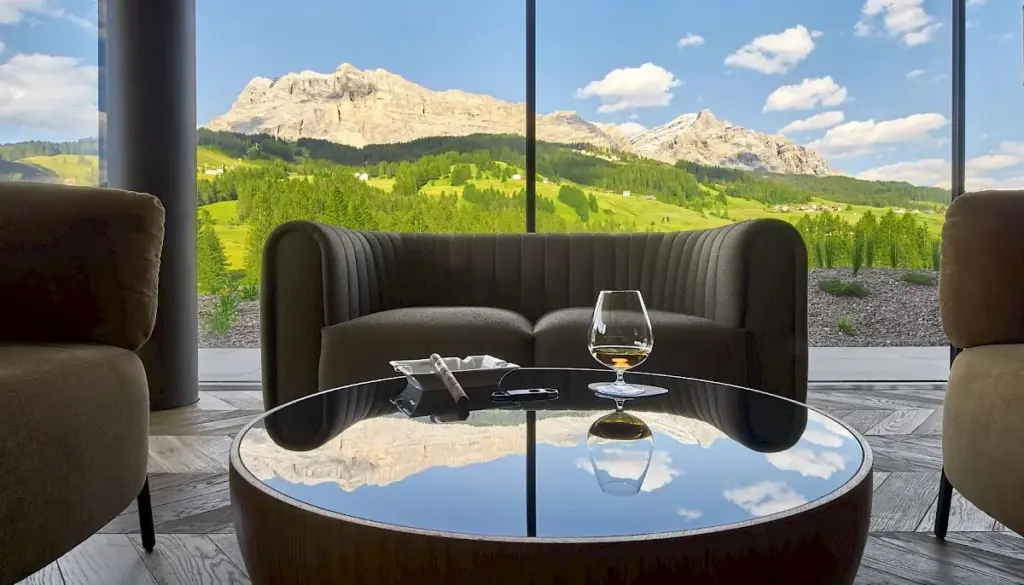 Sitzecke mit Blick auf die Dolomiten