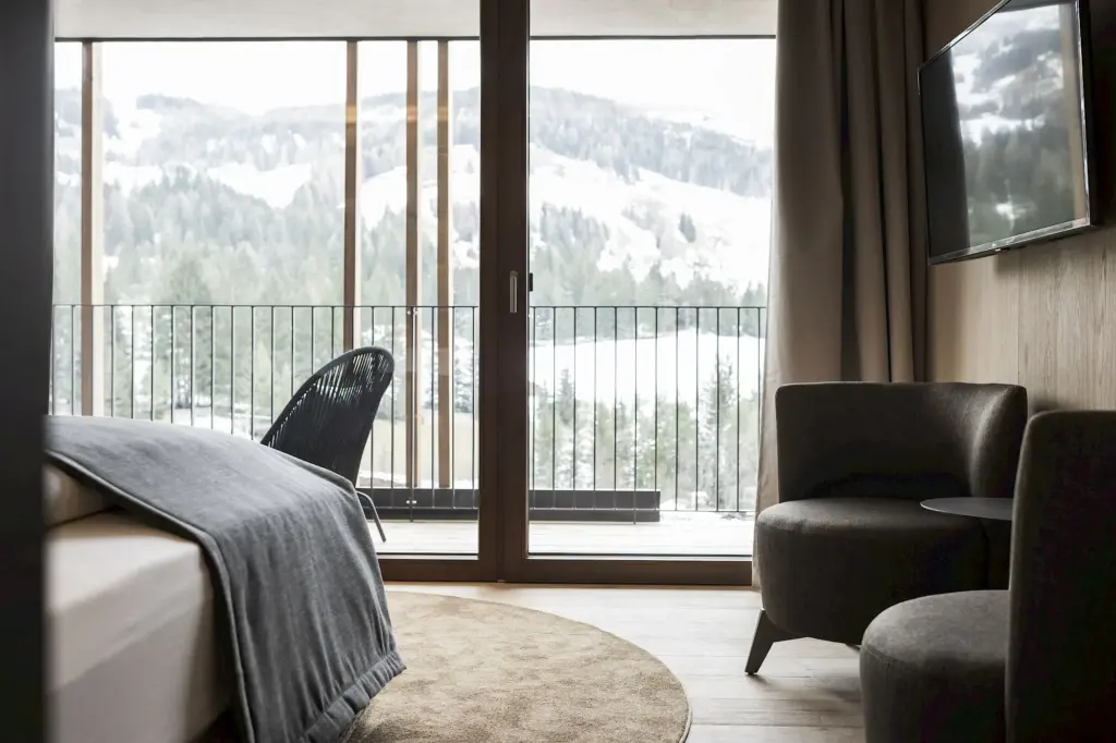 Zimmer Pralina mit Blick in den Winter